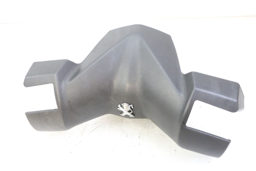 photo de HANDLEBAR COVER FRONT PEUGEOT CITYSTAR 125 (2011 - 2017)