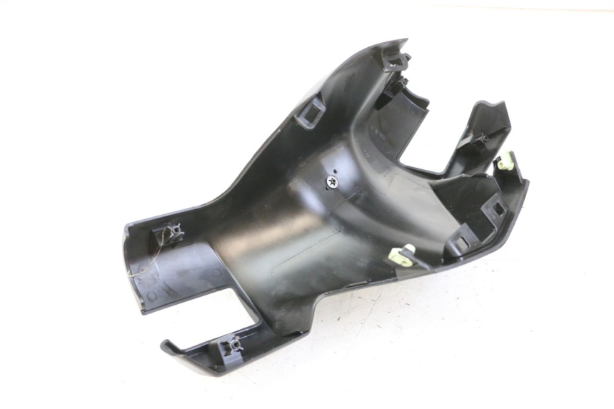 photo de HANDLEBAR COVER FRONT PEUGEOT CITYSTAR 125 (2011 - 2017)
