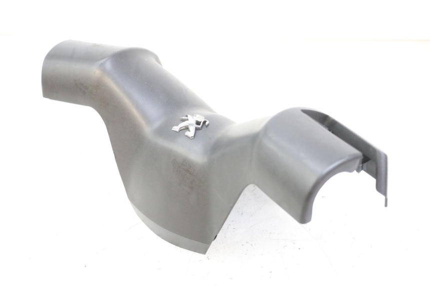 photo de HANDLEBAR COVER FRONT PEUGEOT CITYSTAR 125 (2011 - 2017)