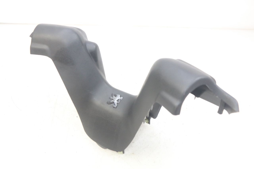 photo de HANDLEBAR COVER FRONT PEUGEOT ELYSEO 125 (1999 - 2004)