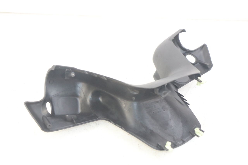 photo de HANDLEBAR COVER FRONT PEUGEOT ELYSEO 125 (1999 - 2004)
