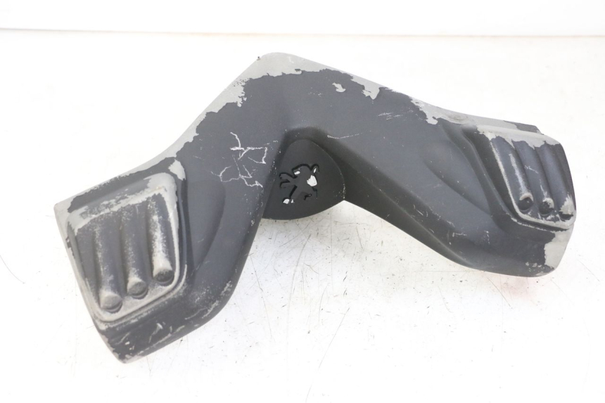 photo de HANDLEBAR COVER FRONT PEUGEOT ELYSTAR 50 (2002 - 2014)