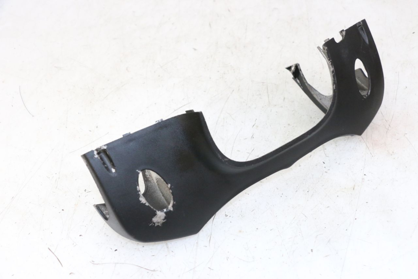 photo de HANDLE BAR FRONT PANEL PIAGGIO BEVERLY 125 (1998 - 2005)