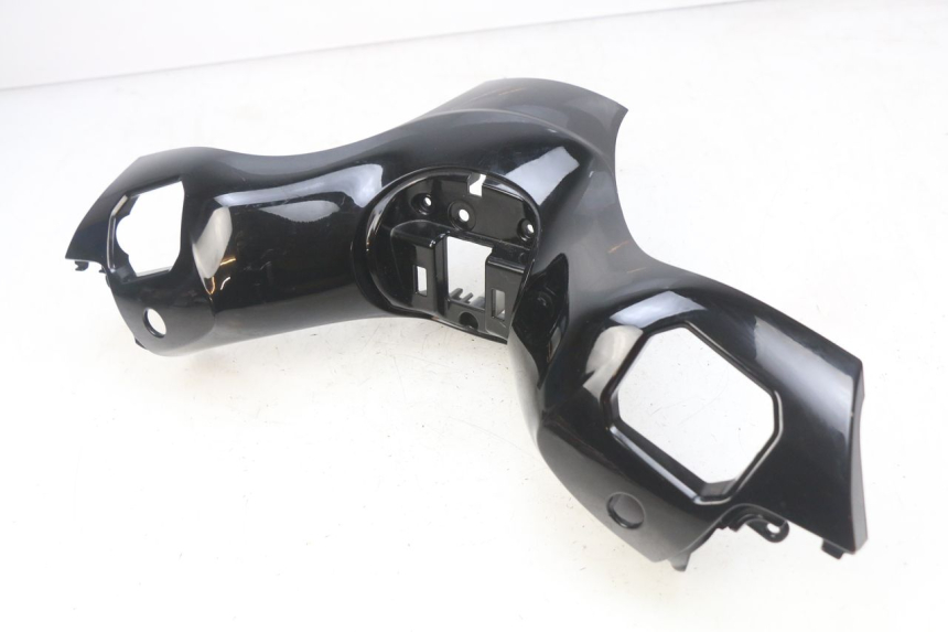 photo de HANDLEBAR COVER FRONT PIAGGIO MP3 500 (2014 - 2016)