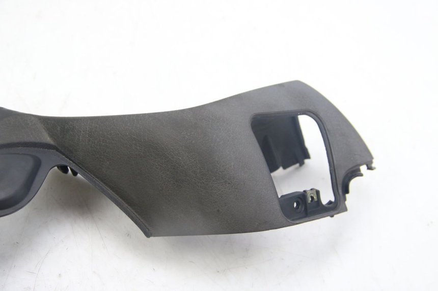 photo de HANDLEBAR COVER FRONT PIAGGIO MP3 125 (2006 - 2014)