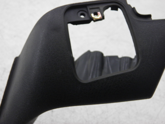 photo de HANDLEBAR COVER FRONT PIAGGIO MP3 125 (2006 - 2014)