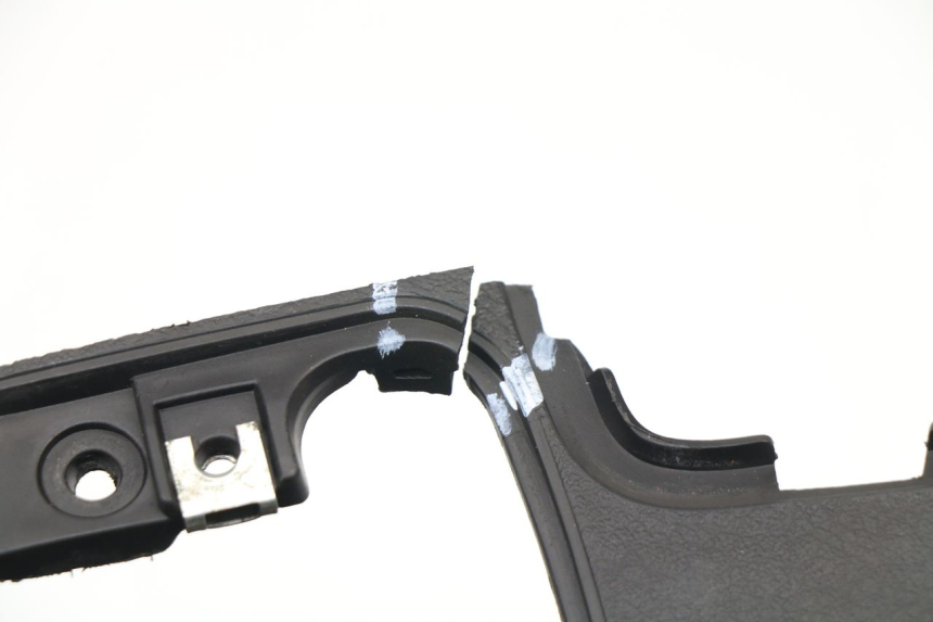 photo de HANDLEBAR COVER FRONT PIAGGIO MP3 500 (2011 - 2015)