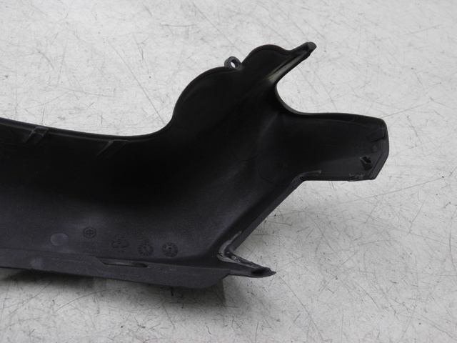 photo de HANDLE BAR FRONT PANEL PIAGGIO X9 EVOLUTION 500 (2003 - 2005)