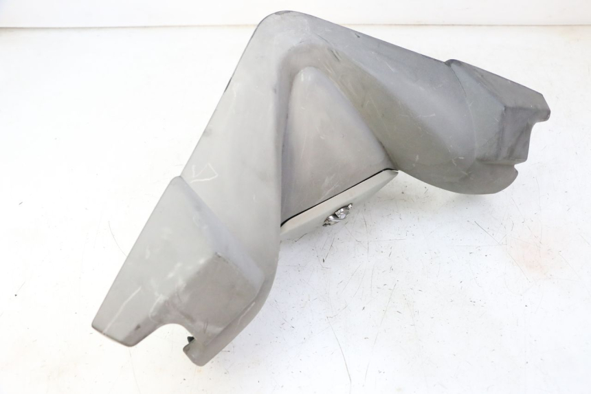 photo de HANDLE BAR FRONT PANEL PEUGEOT SATELIS 125 (2010 - 2012)