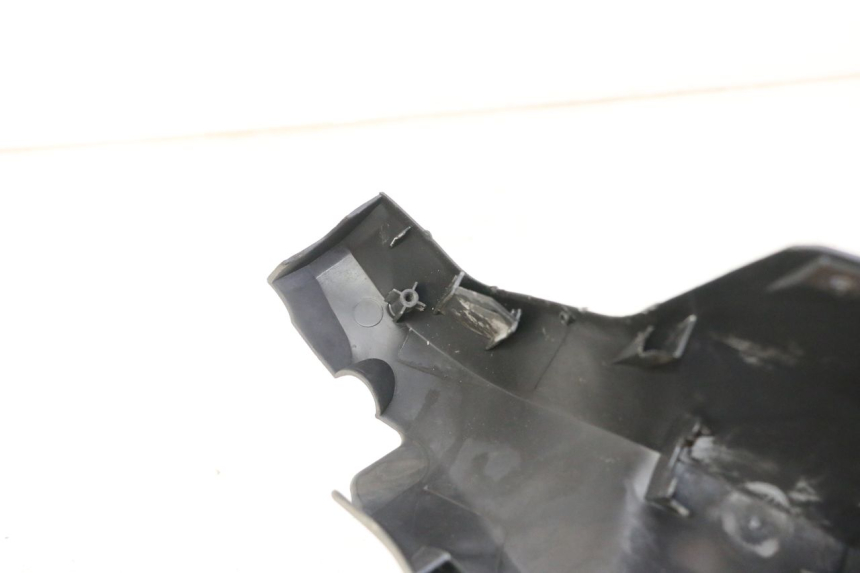 photo de HANDLEBAR COVER FRONT SUZUKI UH BURGMAN 125 (2002 - 2006)