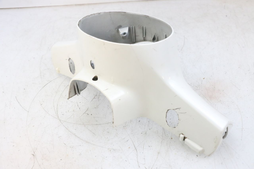 photo de HANDLE BAR FRONT PANEL PIAGGIO VESPA GTS SUPER IE 125 (2009 - 2016) - Focus on structure