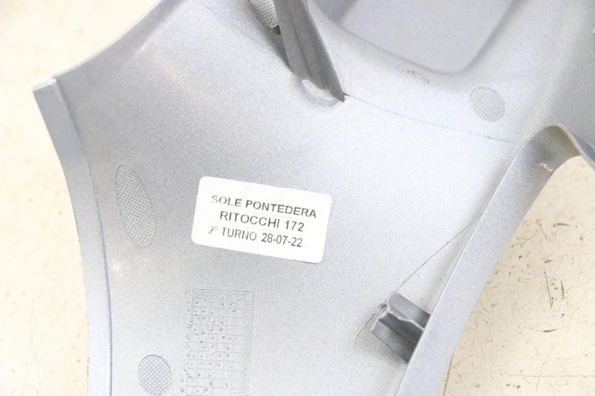 photo de HANDLEBAR COVER FRONT PIAGGIO VESPA PRIMAVERA 4T 50 (2021 - 2024)