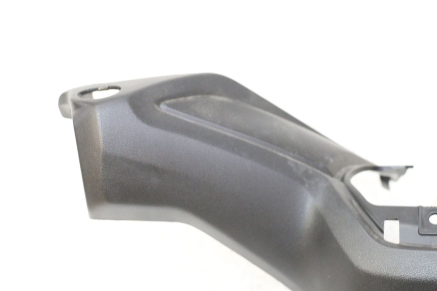 photo de HANDLE BAR FRONT PANEL YAMAHA XMAX X-MAX 125 (2021 - 2025)