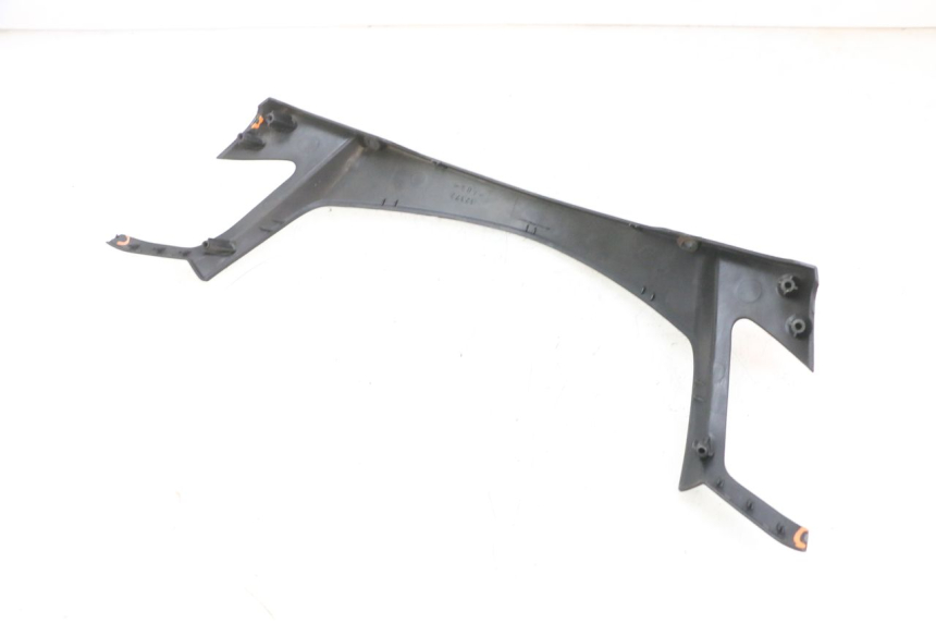 photo de HANDLEBAR COVER FRONT YAMAHA XMAX X-MAX 125 (2006 - 2009) - Zoom on usage condition