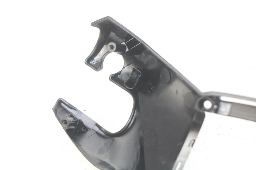 photo de HANDLEBAR COVER FRONT YAMAHA X-MAX XMAX 125 (2010 - 2014)