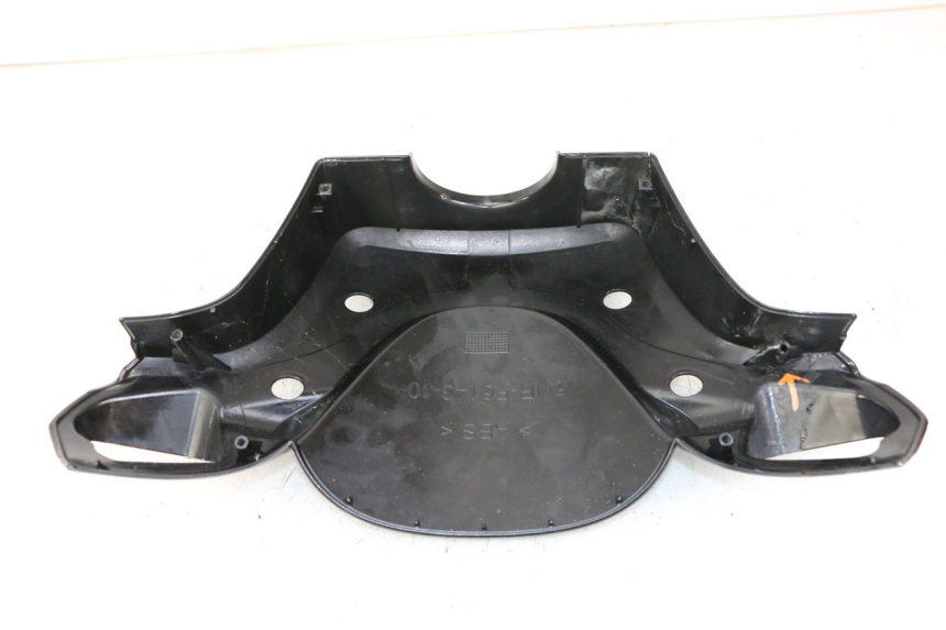 photo de HANDLEBAR COVER FRONT YAMAHA YP MAJESTY 125 (2007 - 2010)