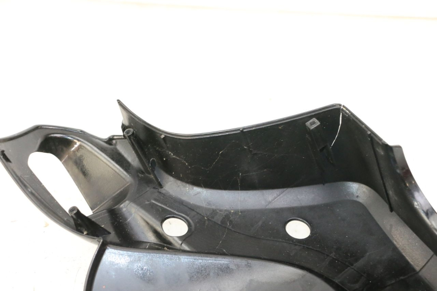 photo de HANDLEBAR COVER FRONT YAMAHA YP MAJESTY 125 (2007 - 2010)