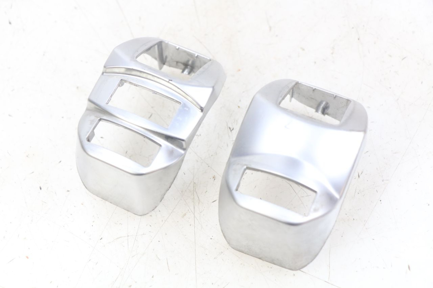 photo de HANDLEBAR SWITCH COVER PEUGEOT DJANGO 4T 50 (2014 - 2019)