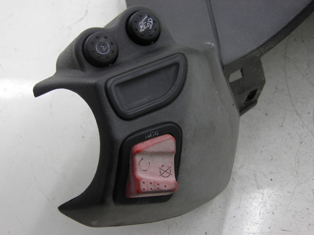 photo de HANDLE BAR PANEL SWITCH PIAGGIO X8 STREET 125 (2006 - 2007)