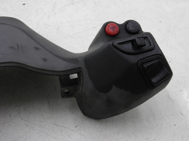 photo de HANDLE BAR PANEL SWITCH PIAGGIO XEVO 400 (2007)