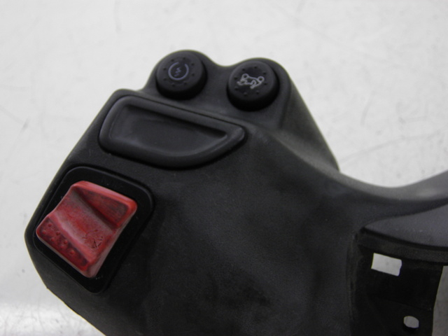 photo de HANDLE BAR PANEL SWITCH PIAGGIO XEVO 400 (2007)