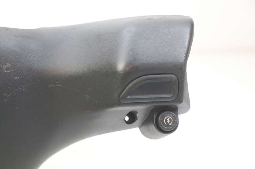 photo de HANDLEBAR SWITCH COVER PIAGGIO ZIP 4T 50 (2018 - 2020)