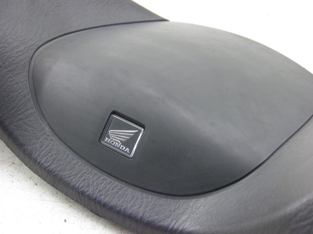 photo de HANDLE BAR PANEL HONDA FES S-WING SWING 125 (2007 - 2015)