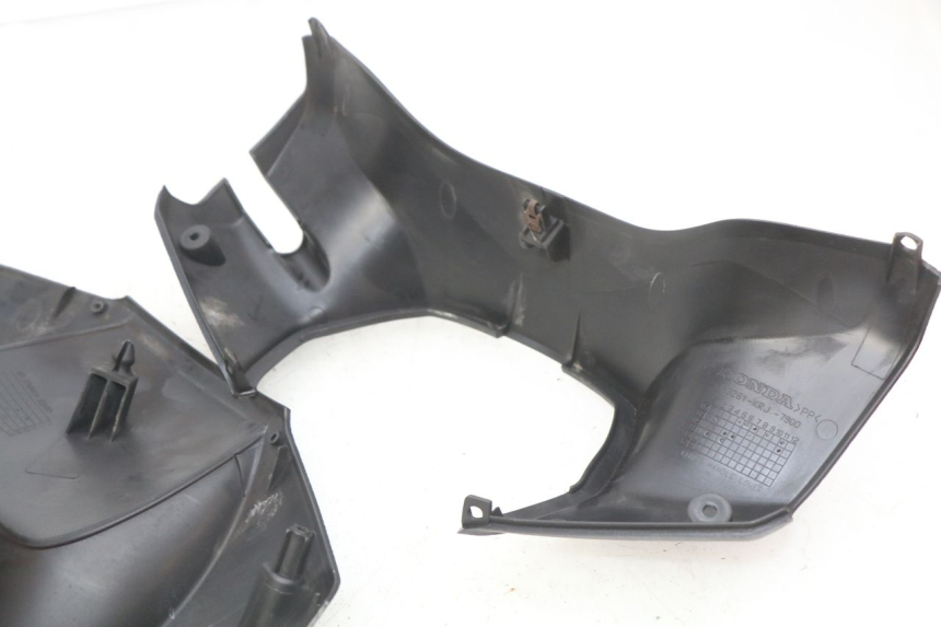 photo de HANDLEBAR COVER HONDA FES S-WING SWING ABS 125 (2007 - 2015)