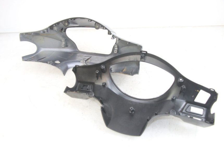 photo de HANDLEBAR COVER PEUGEOT TWEET 4T 50 (2014 - 2019)