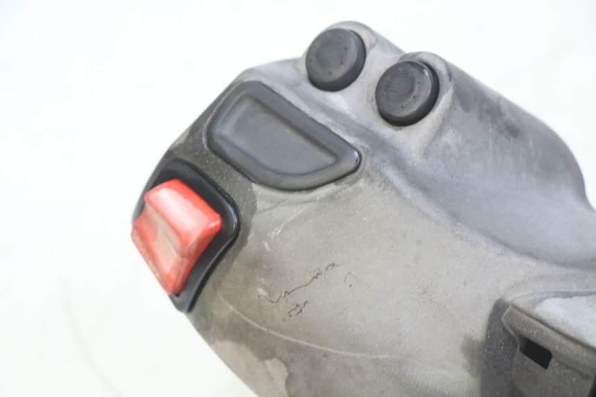 photo de HANDLEBAR COVER PIAGGIO X9 EVOLUTION 125 (2003 - 2007)