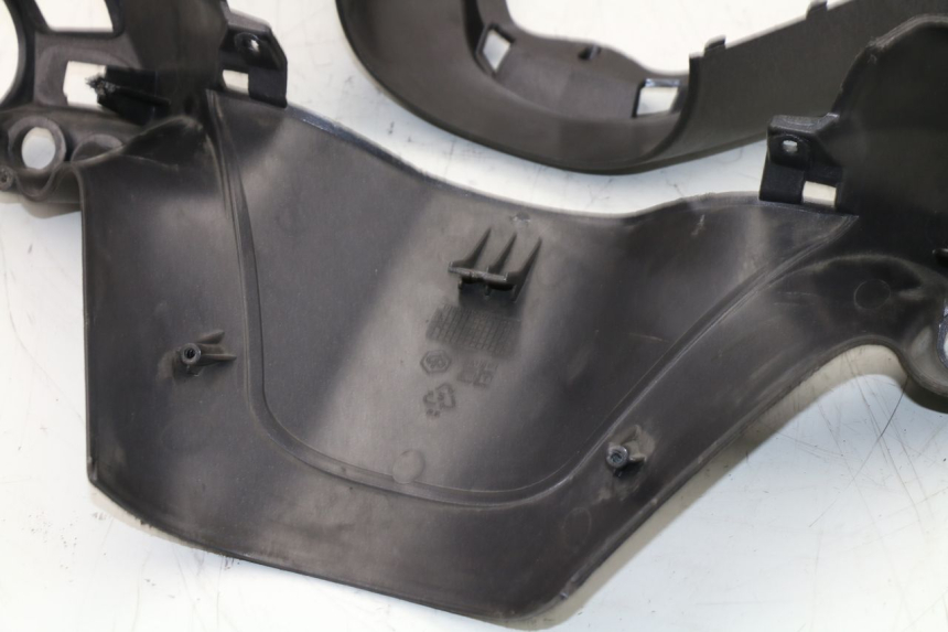 photo de HANDLEBAR COVER PIAGGIO X9 EVOLUTION 125 (2003 - 2007)