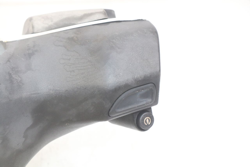 photo de HANDLEBAR COVER PIAGGIO ZIP 2T 50 (2009 - 2019)