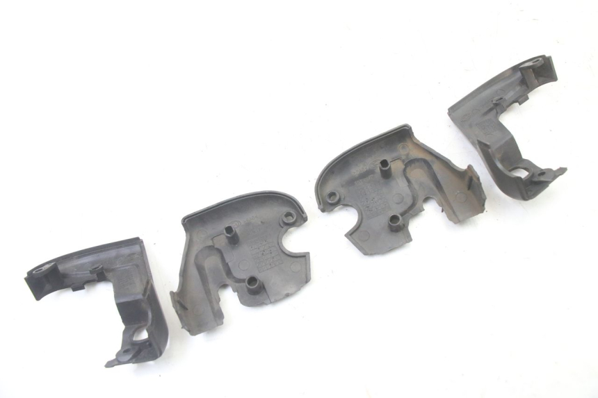 photo de HANDLE BAR PANEL APRILIA SCARABEO GT TOURING 125 (1999 - 2005)