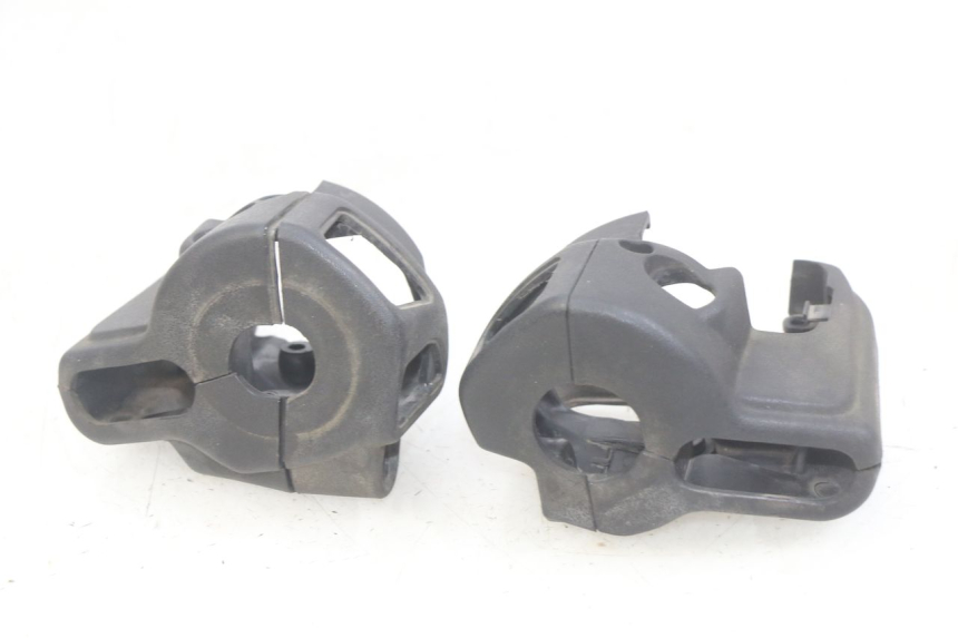 photo de HANDLEBAR COVER APRILIA SCARABEO LIGHT 125 (2007 - 2011)