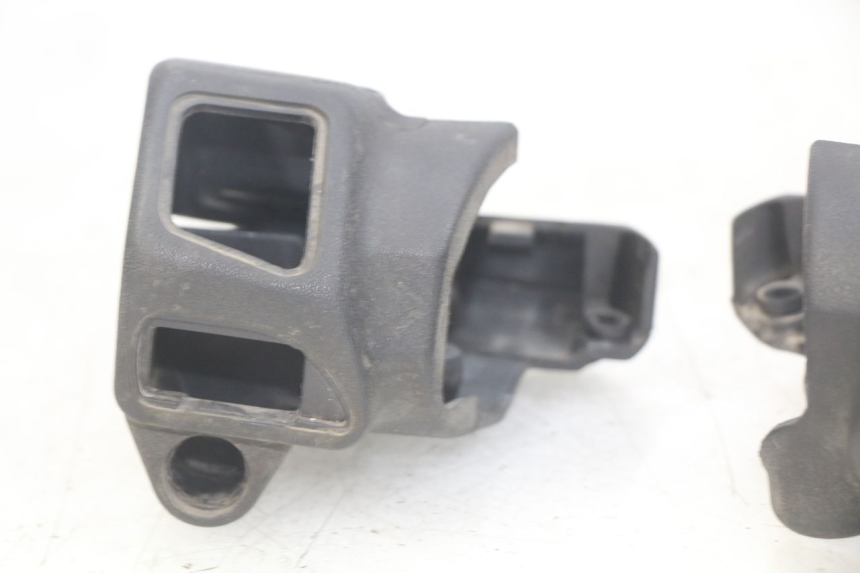 photo de HANDLEBAR COVER APRILIA SCARABEO LIGHT 125 (2007 - 2011)