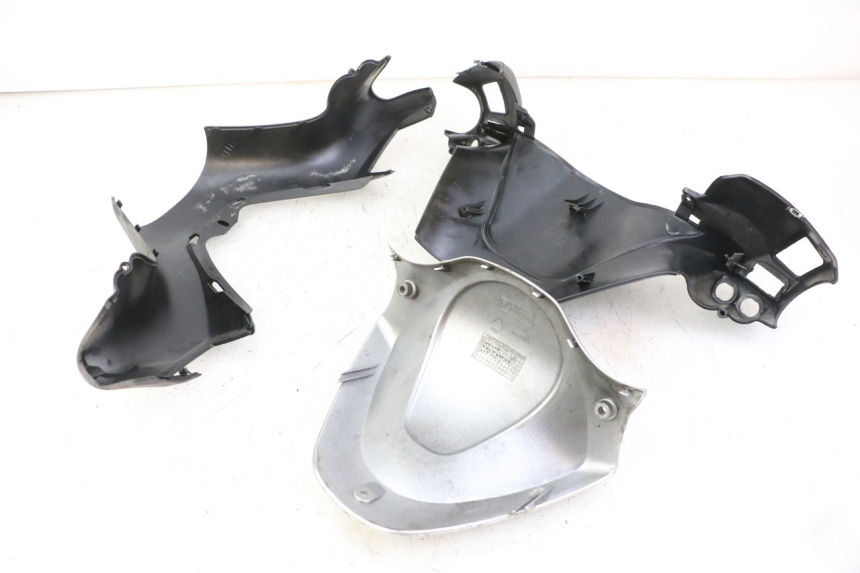 photo de HANDLEBAR COVER PIAGGIO XEVO - X EVO 125 (2007 - 2017) - Detailed visual inspection