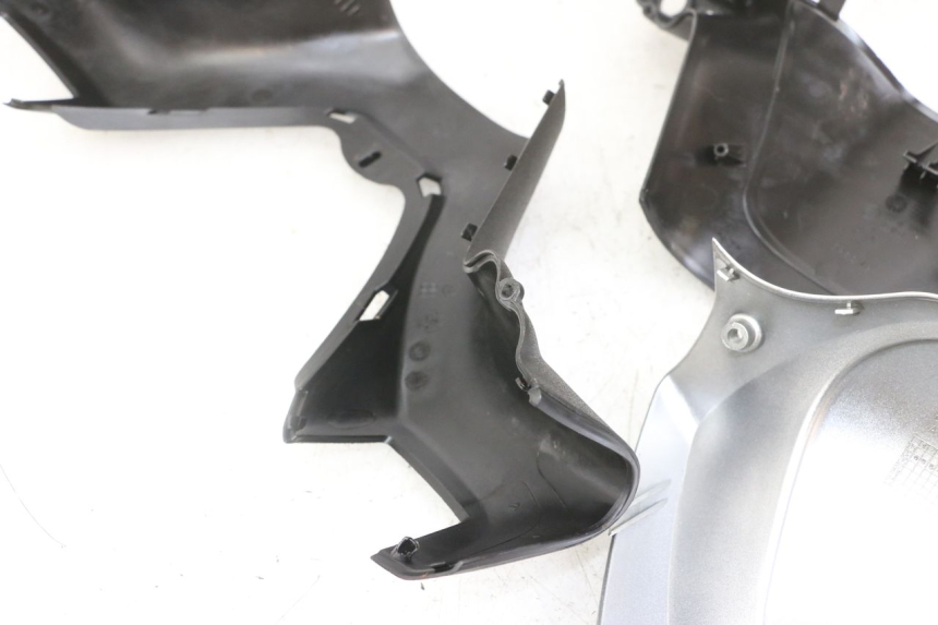 photo de HANDLEBAR COVER PIAGGIO XEVO - X EVO 125 (2007 - 2016) - Additional view of the item