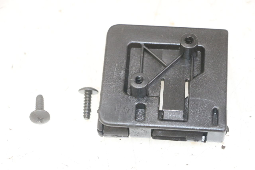 photo de BAG HOOK PIAGGIO NRG POWER PUREJET 50 (2018 - 2021)