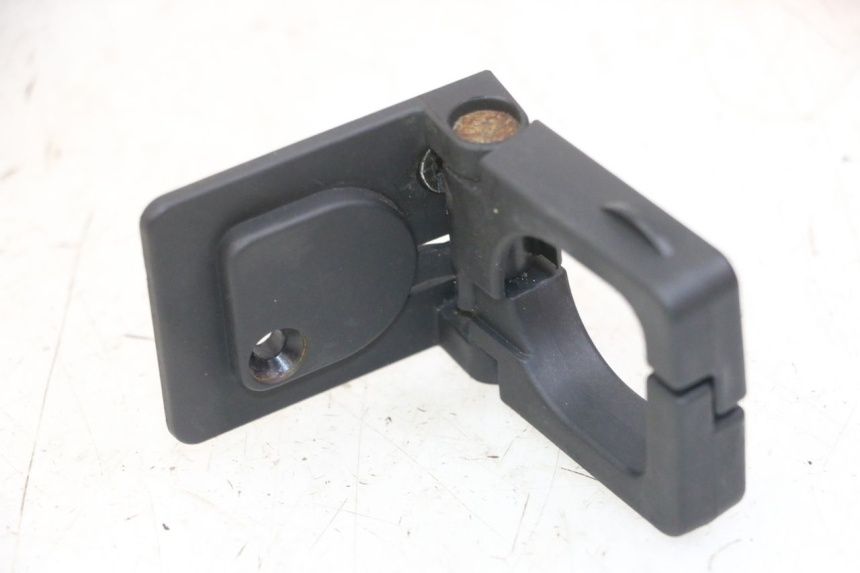 photo de BAG HOOK PEUGEOT VIVACITY 125 (2010 - 2017)
