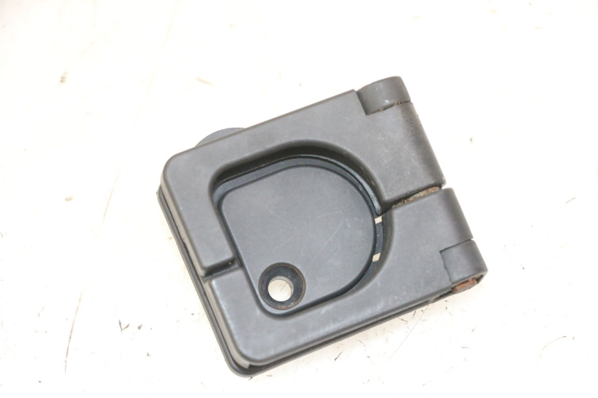 photo de BAG HOOK PEUGEOT VIVACITY 125 (2010 - 2017)