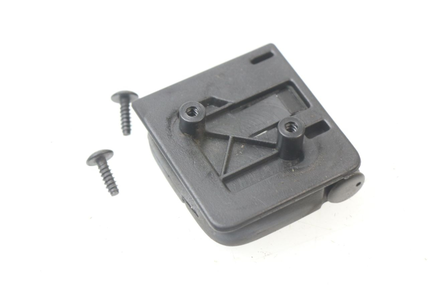 photo de BAG HOOK PIAGGIO SKIPPER 125 (2000 - 2004)