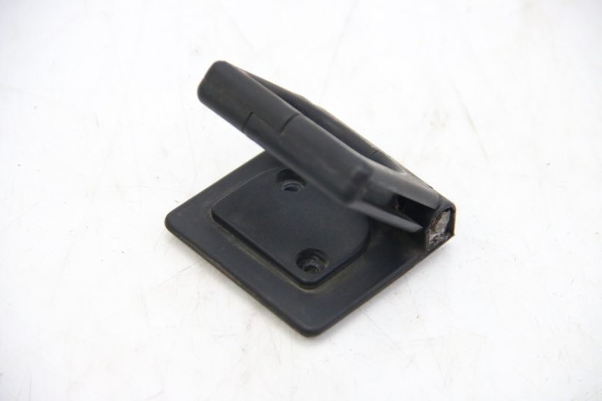 photo de LUGGAGE HOOK PEUGEOT SATELIS COMPRESSOR K15 125 (2006 - 2009)