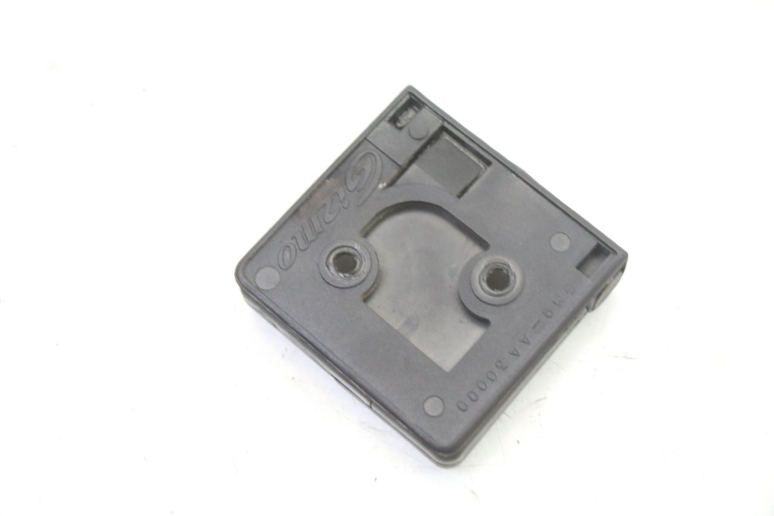 photo de LUGGAGE HOOK PEUGEOT SATELIS COMPRESSOR K15 125 (2006 - 2009)
