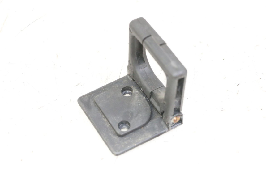 photo de BAG HOOK PEUGEOT SATELIS 125 (2013 - 2018)