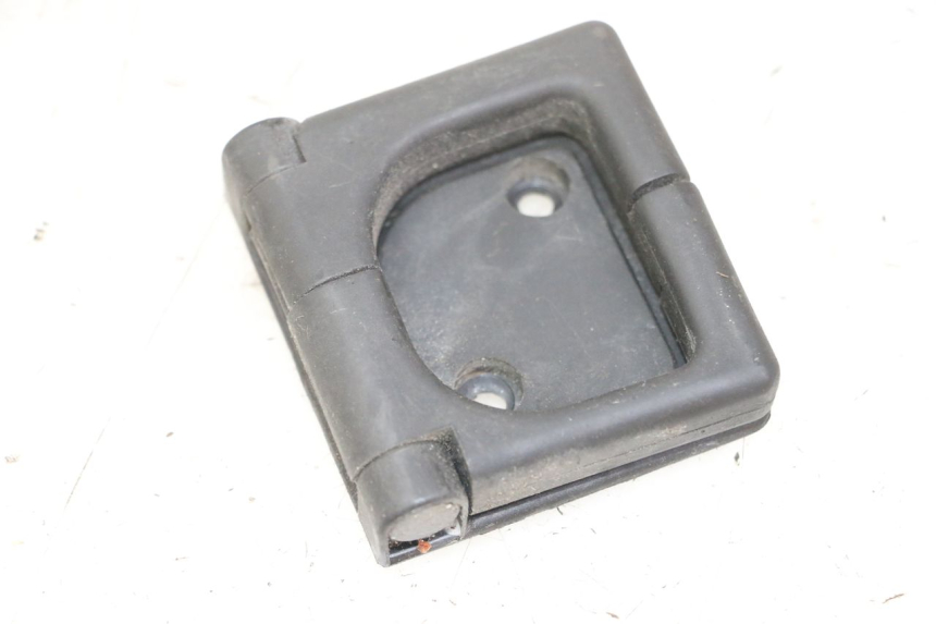 photo de BAG HOOK PEUGEOT SATELIS 125 (2013 - 2018)