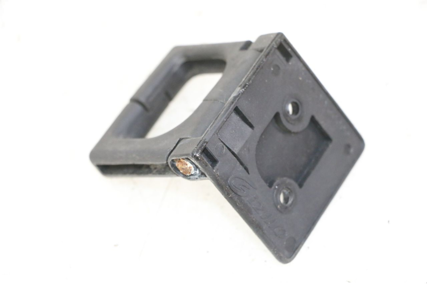 photo de BAG HOOK PEUGEOT SATELIS 125 (2013 - 2018)