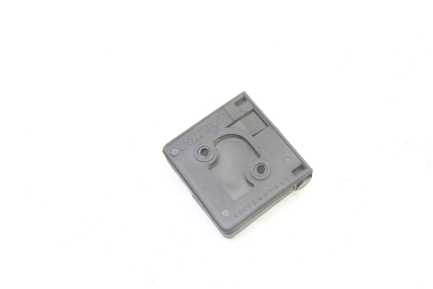 photo de BAG HOOK PEUGEOT SATELIS 250 (2006 - 2012)
