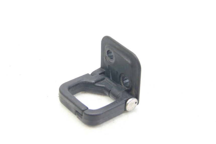 photo de LUGGAGE HOOK SUZUKI SIXTEEN 125 (2008 - 2010)