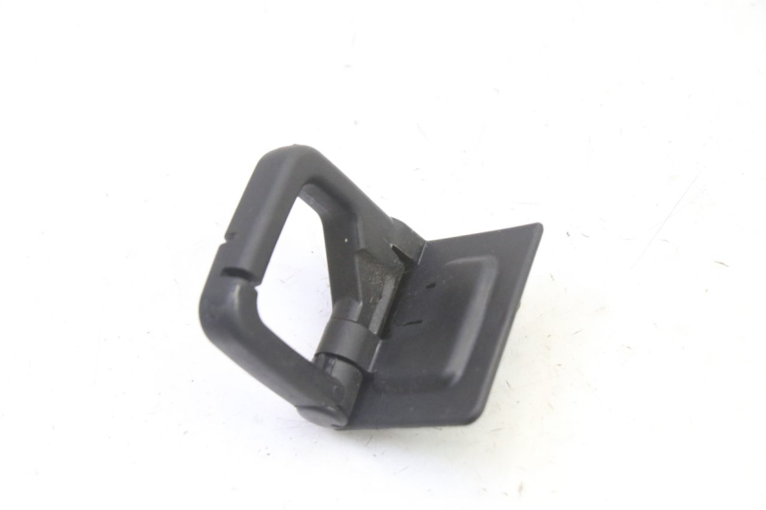 photo de LUGGAGE HOOK APRILIA SXR 50 (2021 - 2023)