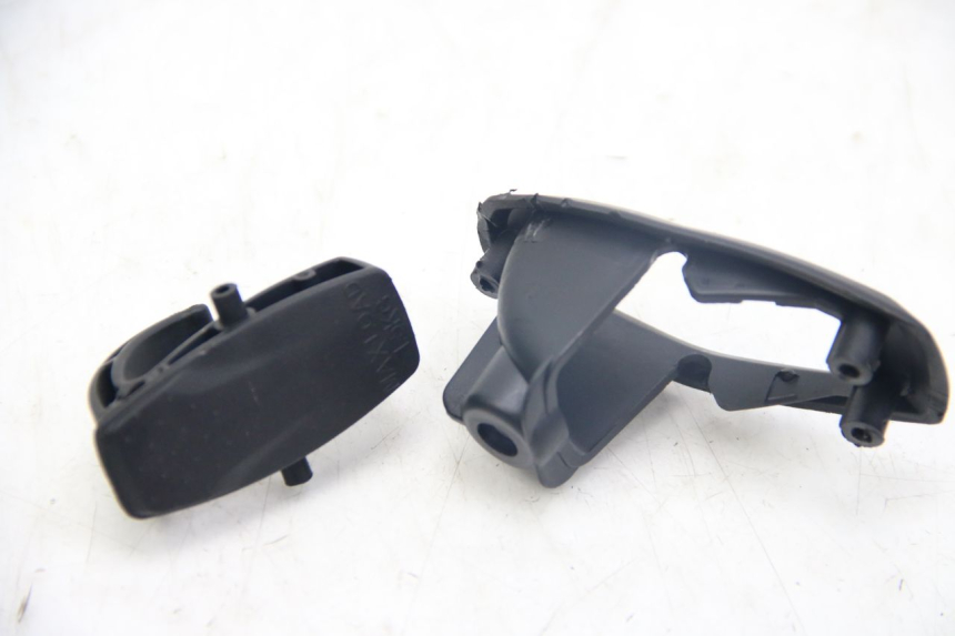 photo de LUGGAGE HOOK SYM JET 4 4T 50 (2018 - 2021)
